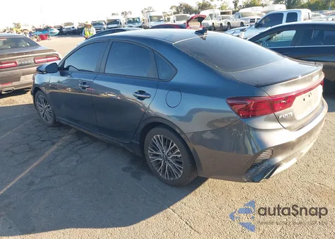 2024 Kia Forte Gt-Line z USA, uszkodzony, nr VIN 3KPF54AD9RE737982